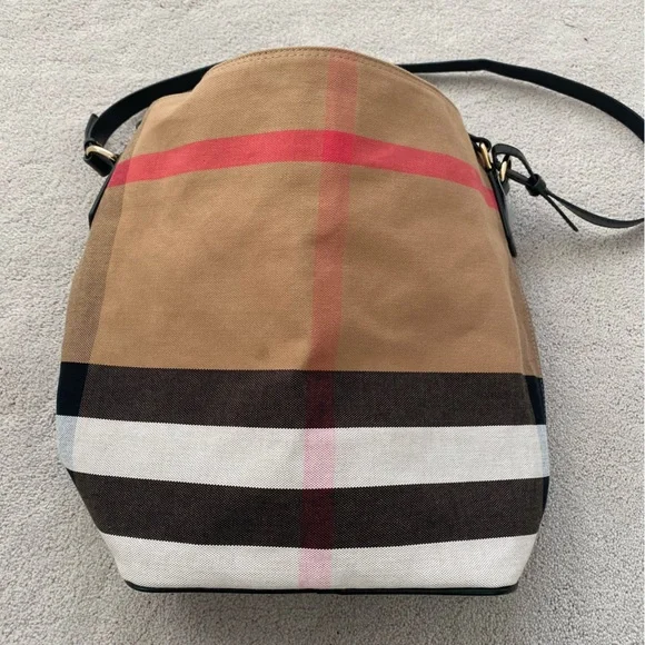 Plaid Bucket Bag - Picture 2 of 5
